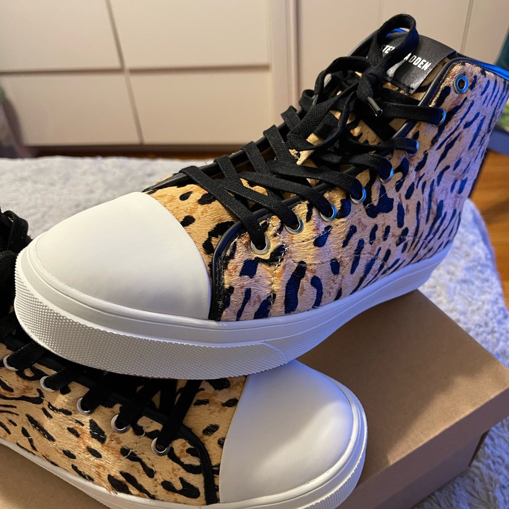 Steven Madden high top calf hair size 11 mens sneakers.